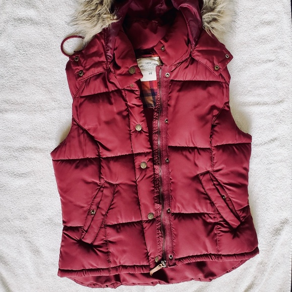 * SOLD* H&M Burgundy Vest - Picture 6 of 6